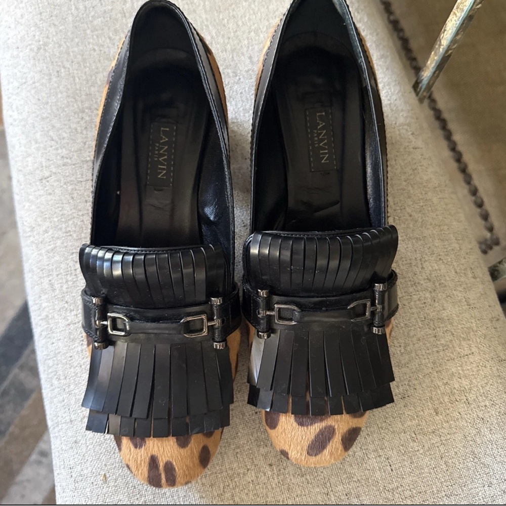 Lanvin Black and Tan Fringed Loafers 41